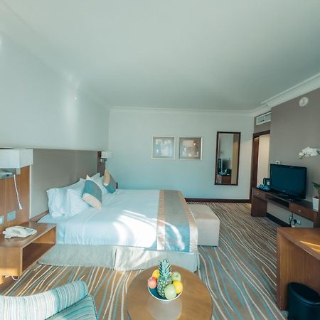 Copthorne Downtown By Millennium Hotell Abu Dhabi Exteriör bild