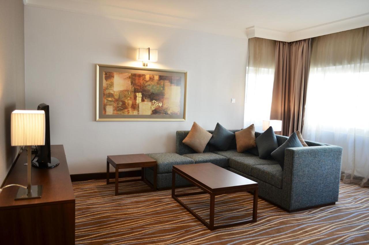 Copthorne Downtown By Millennium Hotell Abu Dhabi Exteriör bild