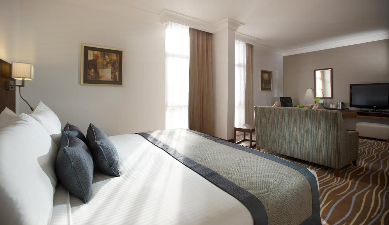 Copthorne Downtown By Millennium Hotell Abu Dhabi Exteriör bild