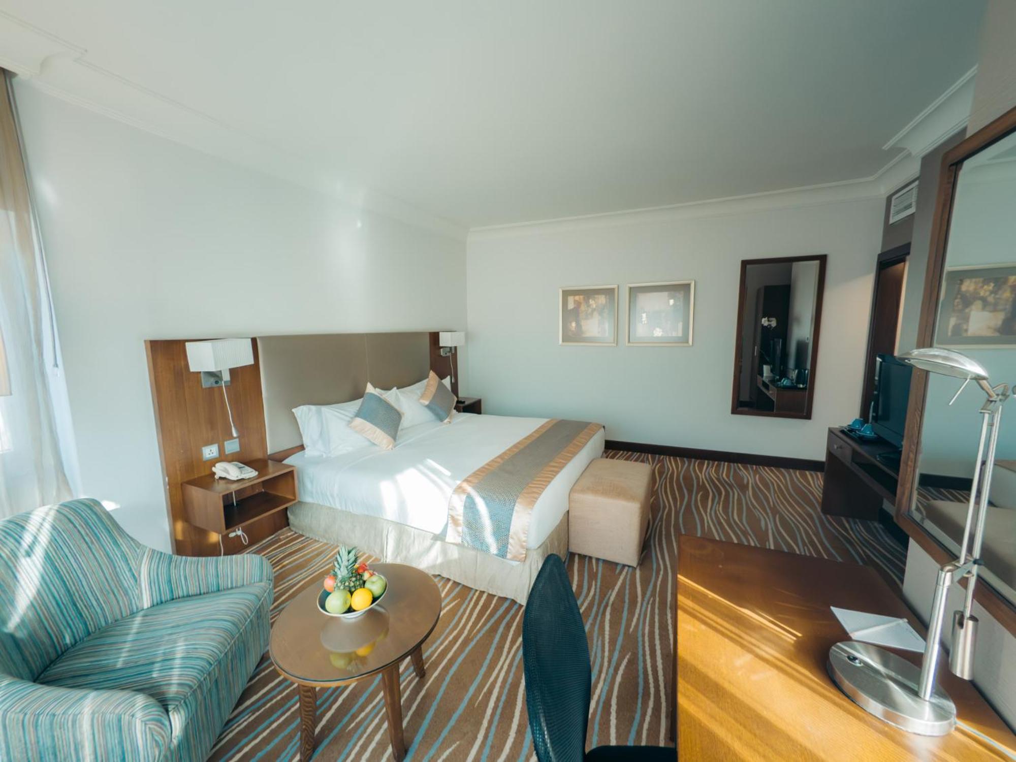 Copthorne Downtown By Millennium Hotell Abu Dhabi Exteriör bild