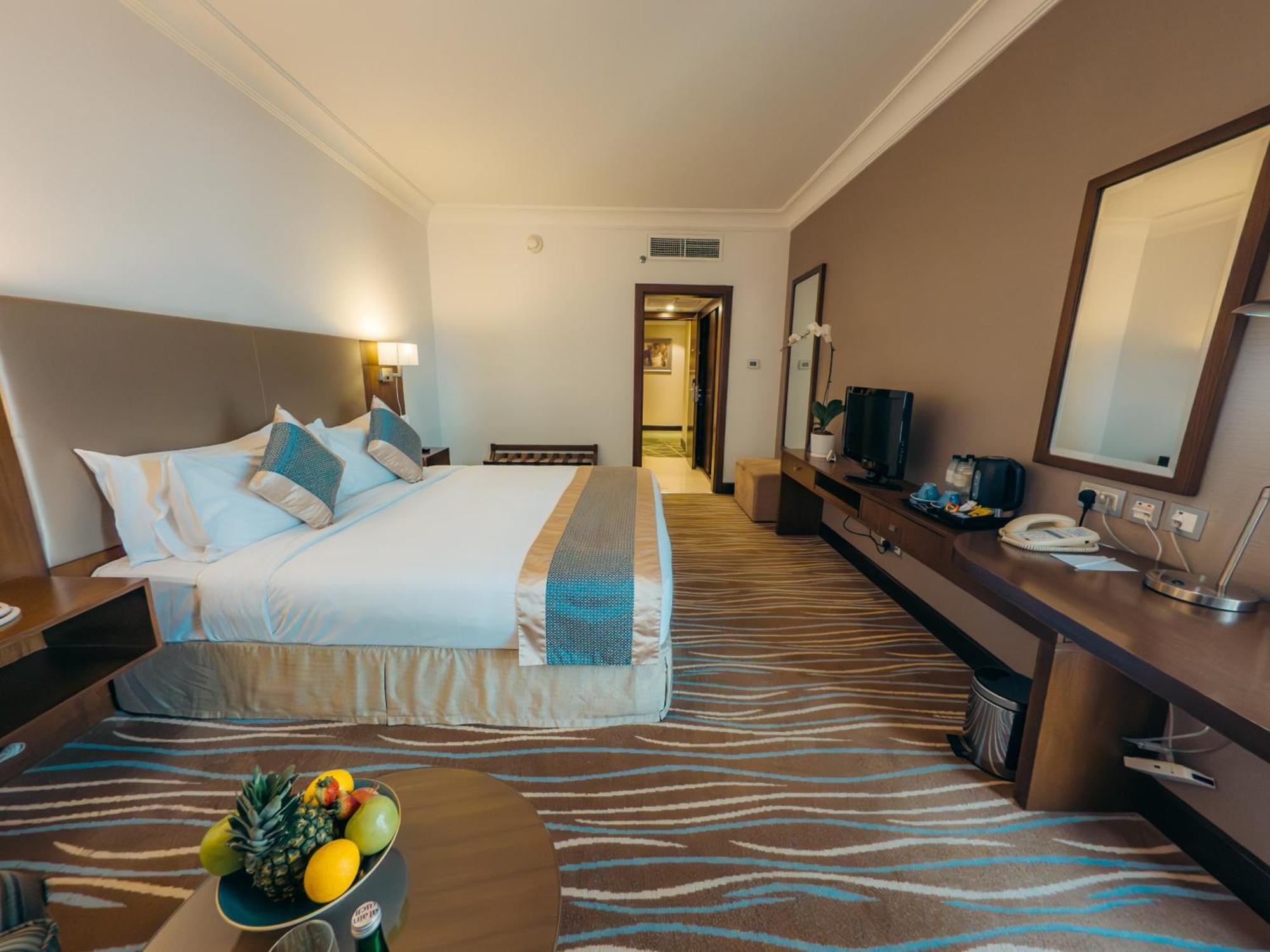 Copthorne Downtown By Millennium Hotell Abu Dhabi Exteriör bild