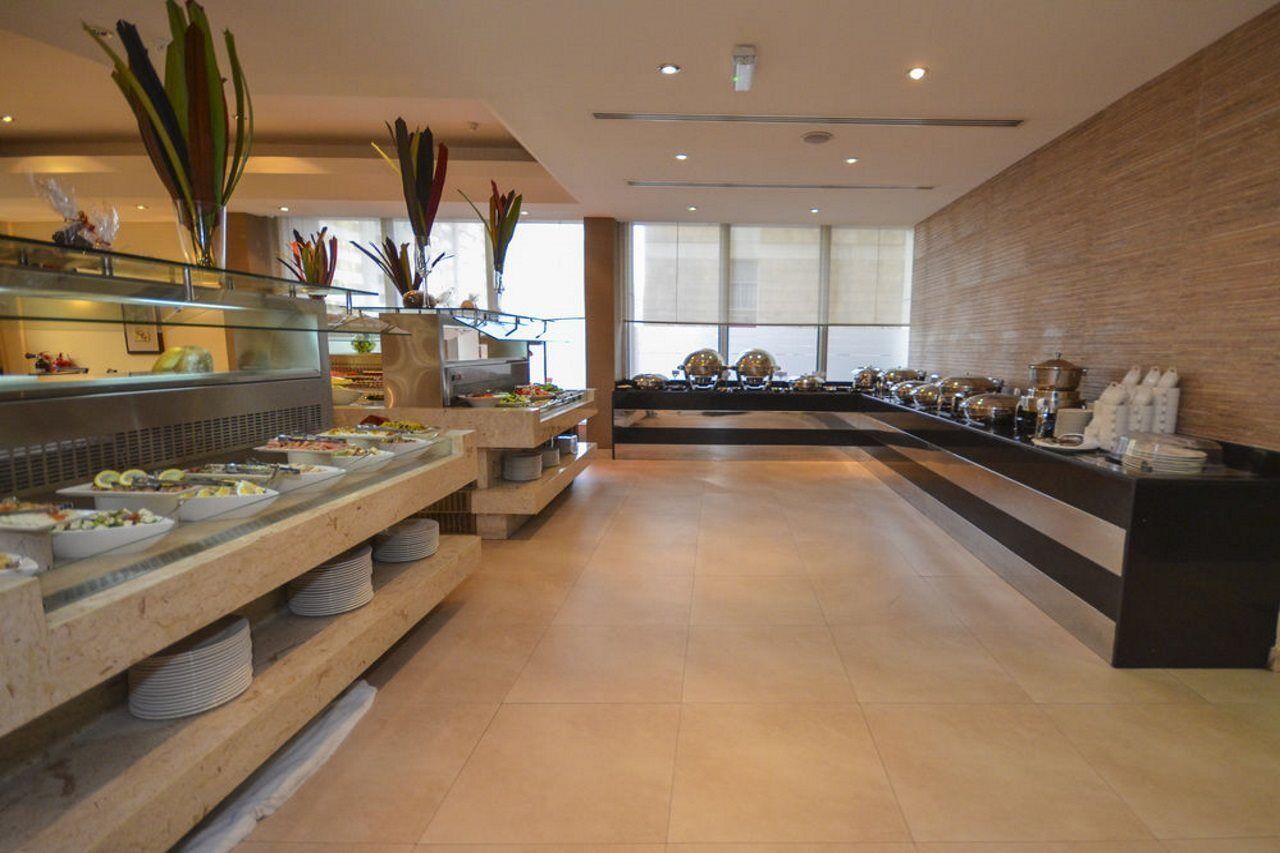 Copthorne Downtown By Millennium Hotell Abu Dhabi Exteriör bild