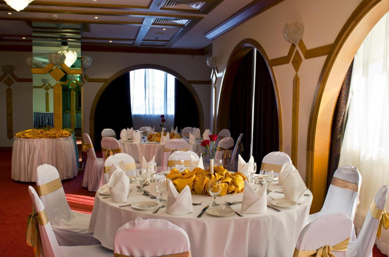 Copthorne Downtown By Millennium Hotell Abu Dhabi Exteriör bild