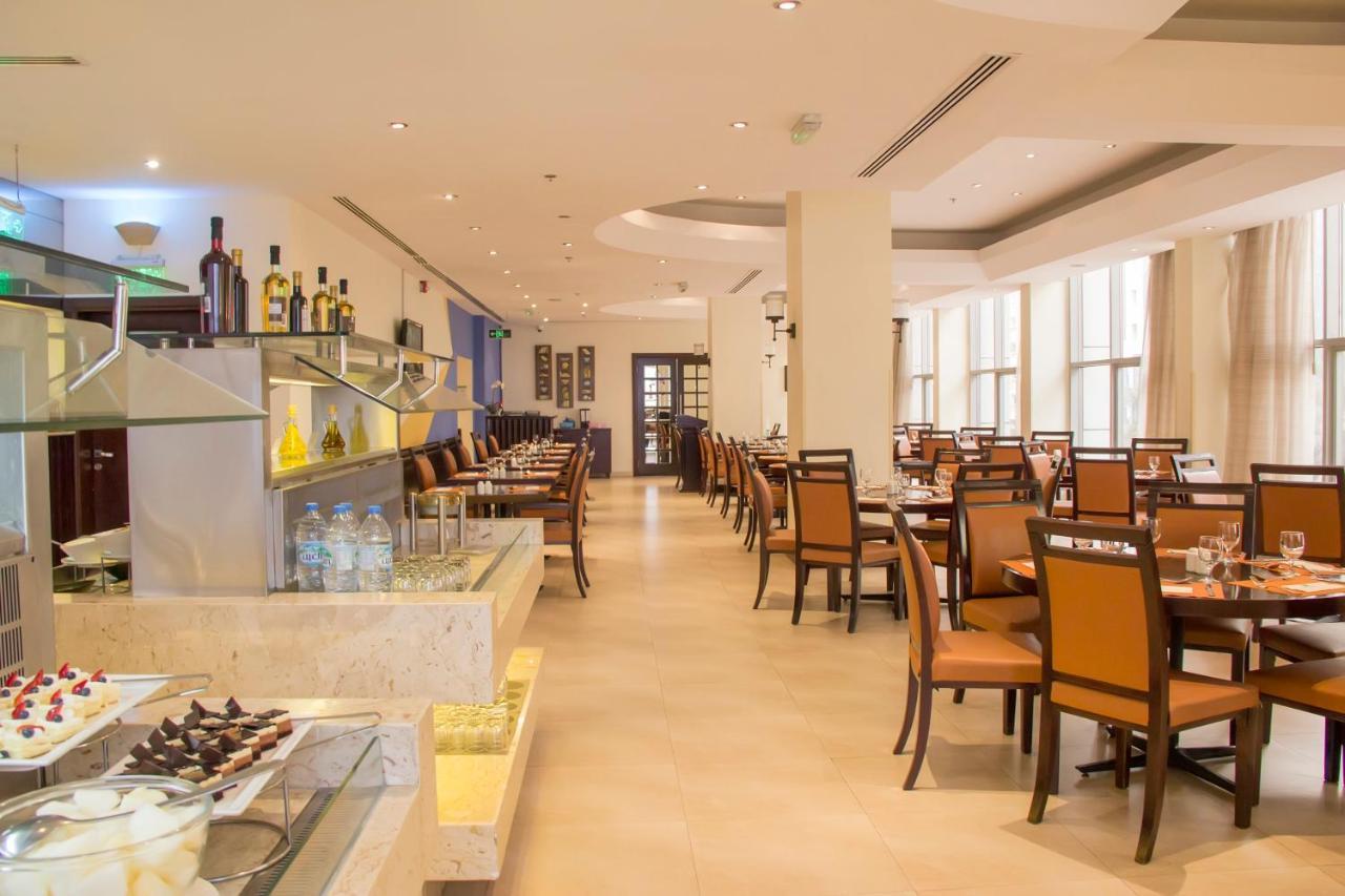 Copthorne Downtown By Millennium Hotell Abu Dhabi Exteriör bild